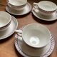 7 tasses Saint Amand vert et rouge modèle Céranord style basque en porcelaine idéal café ou thé
