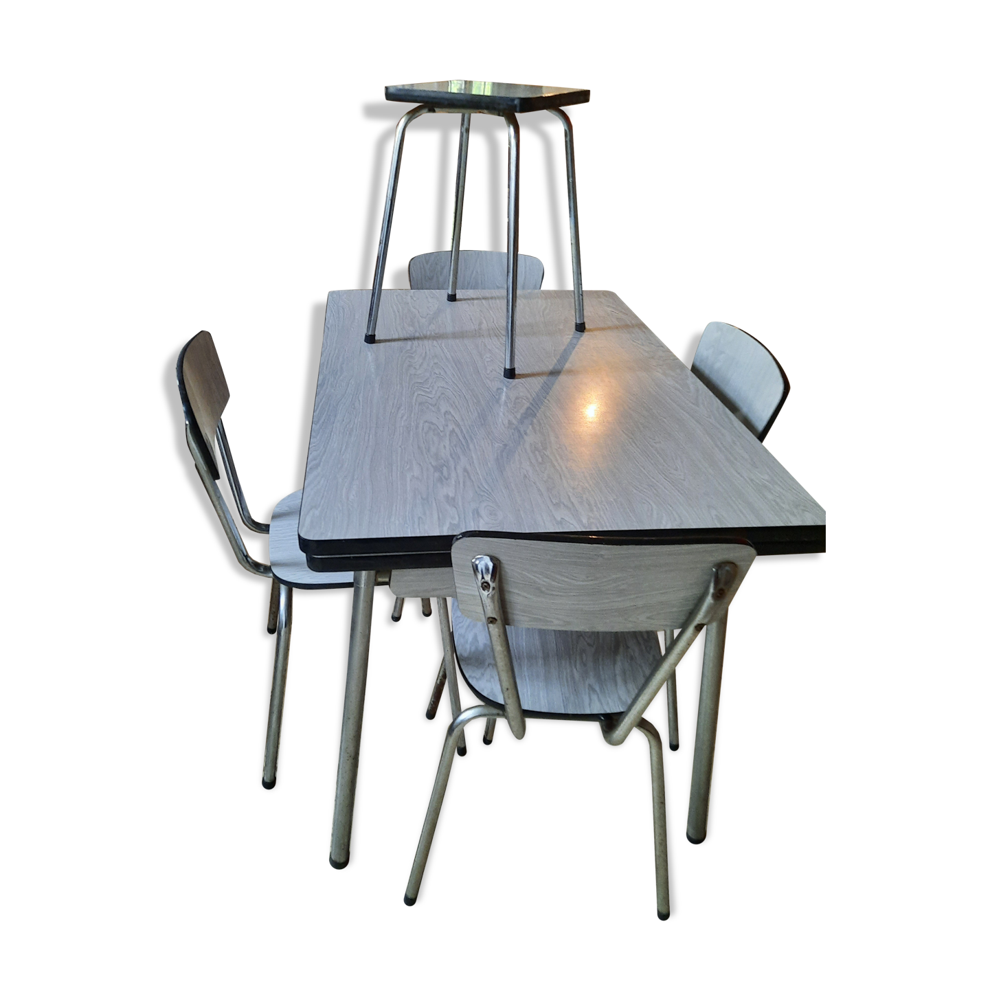 Formica table, 4 chairs and 1 stool