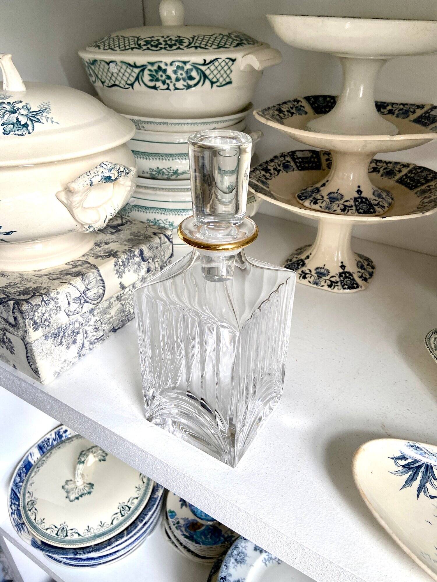 Chiseled crystal whiskey decanter