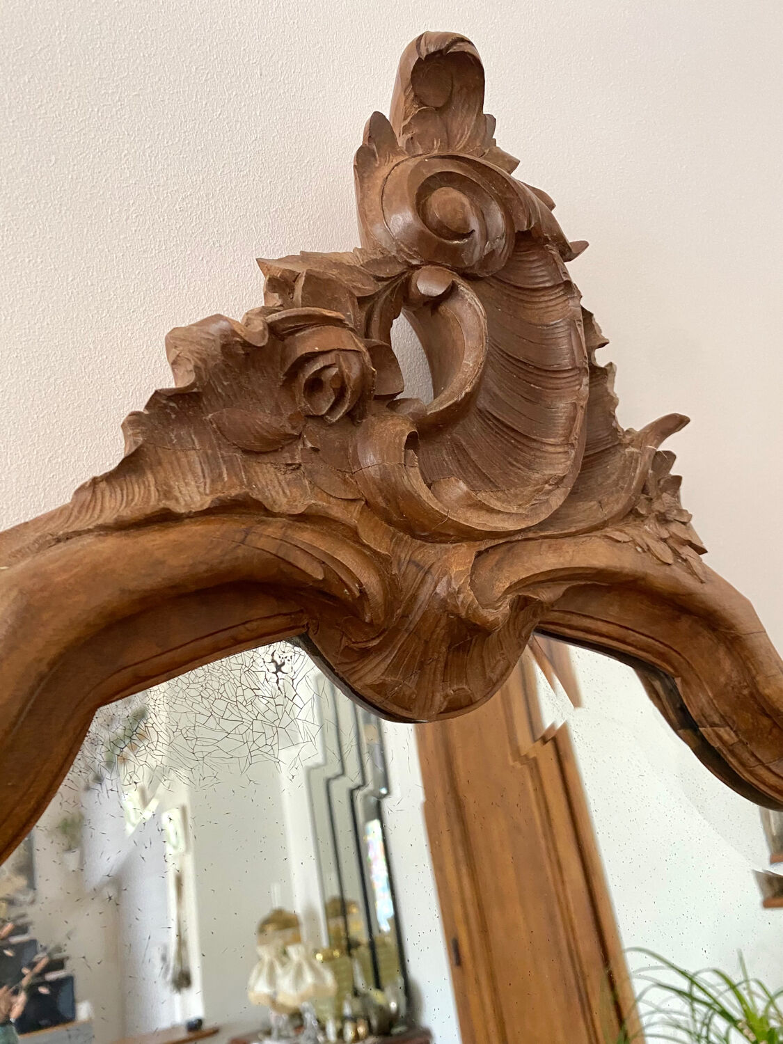 Beveled carved wooden mirror 120x103 vintage
