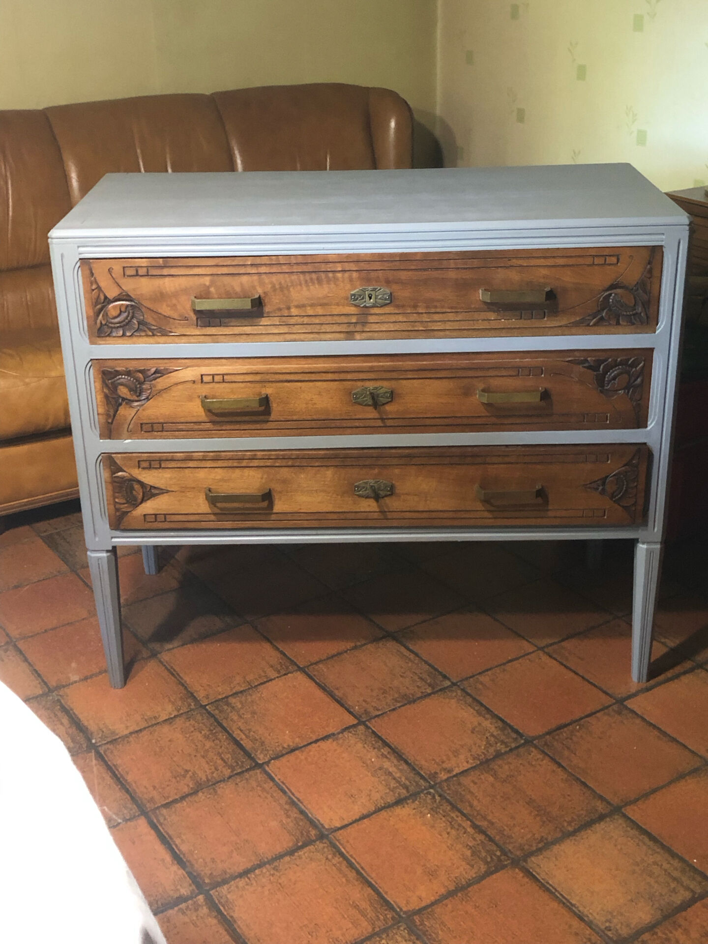 Art Deco chest of drawers