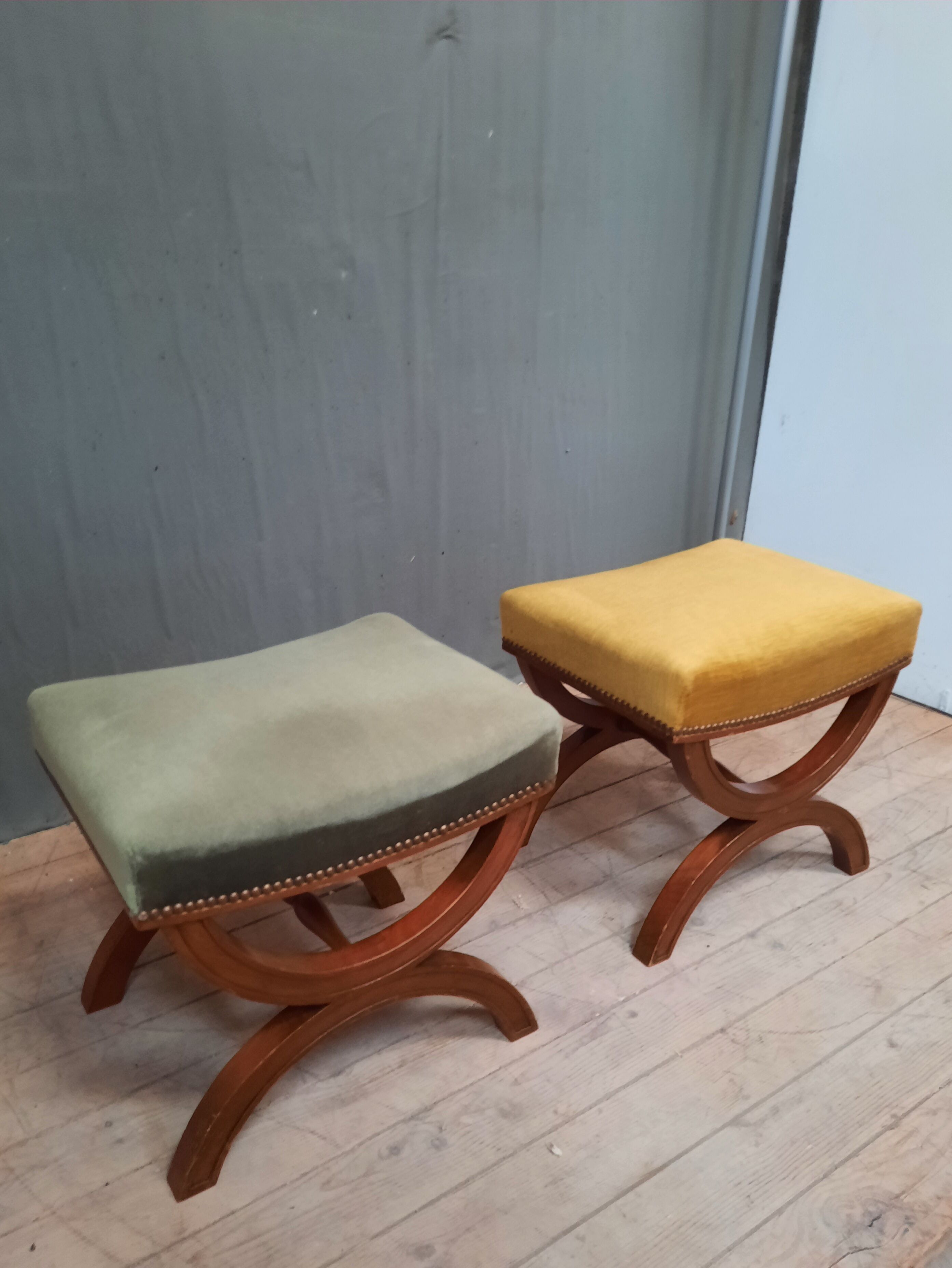Pair of X-shaped stool