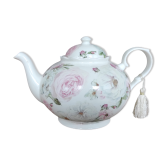 Flowered teapot