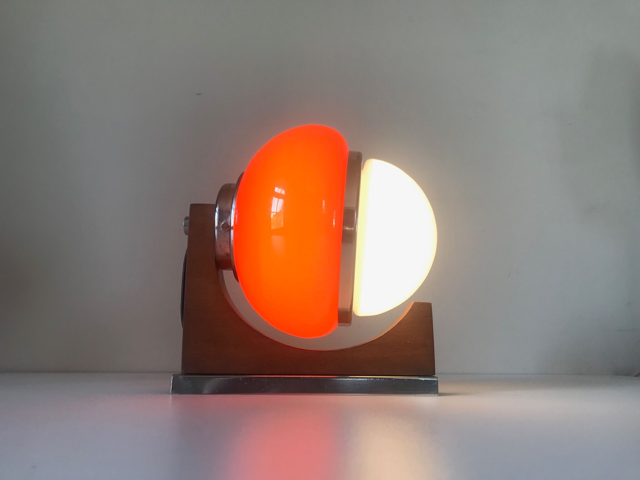 Applique bois et verre des annees 70