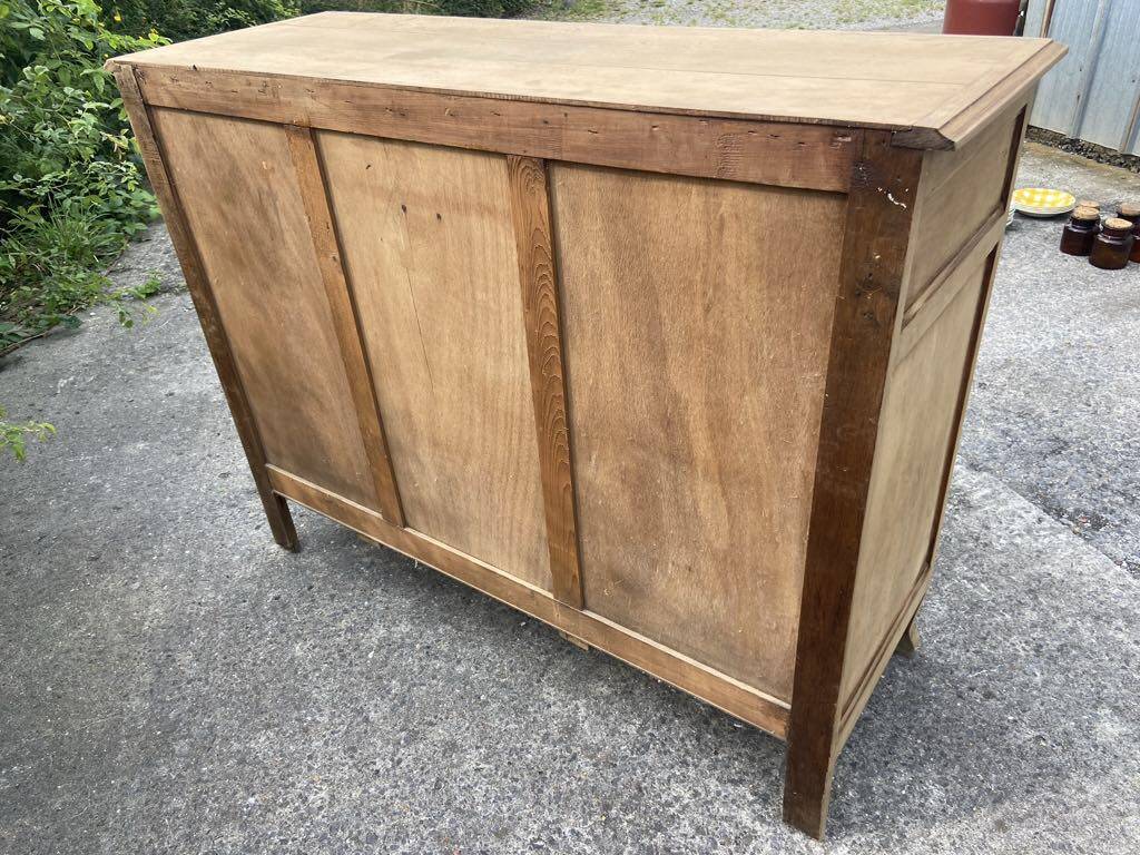 Parisian buffet in raw wood