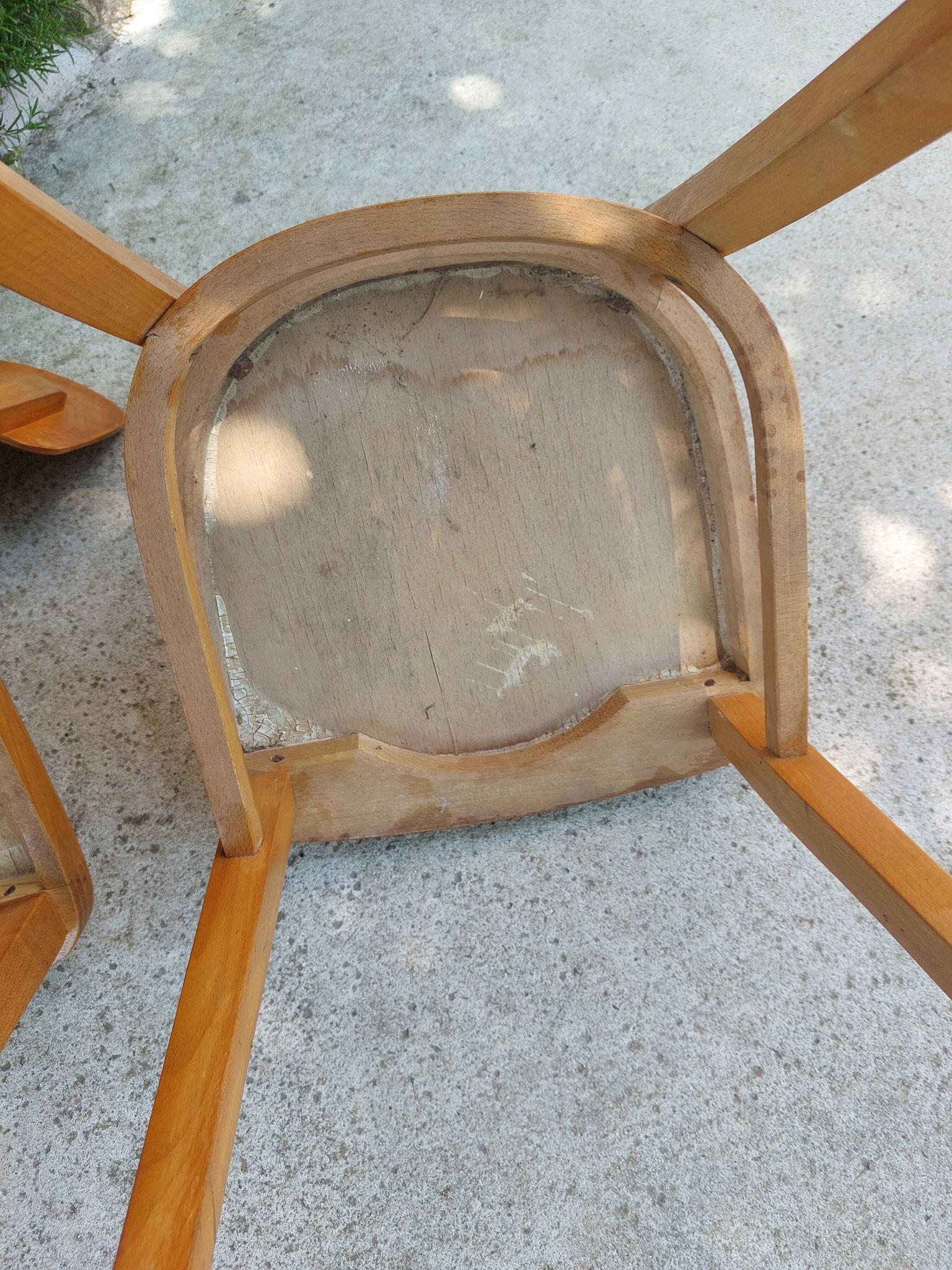 4 chaises bistrot, teinte claire