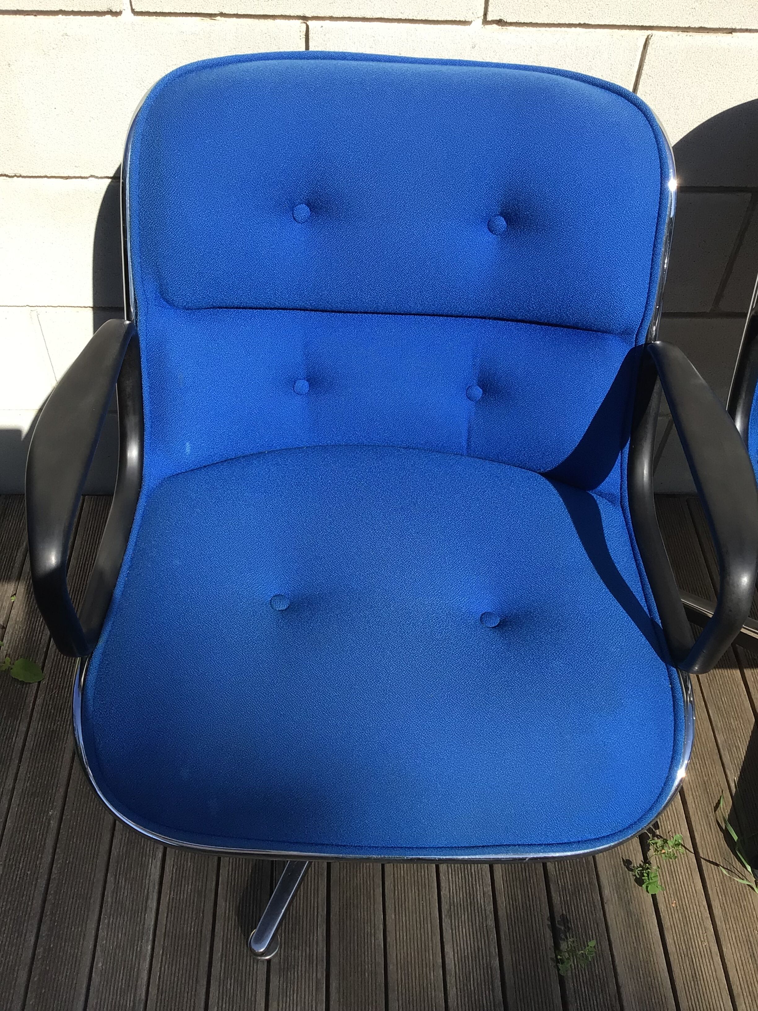 Charles Pollock design executive chair (2 available)