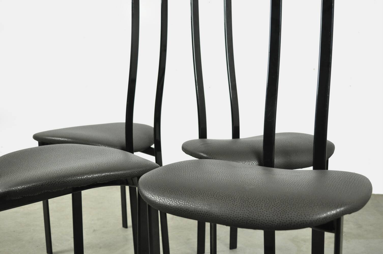 Set of 4 Italian Postmodern dining chairs by Maurizio Cattelan, 1980s