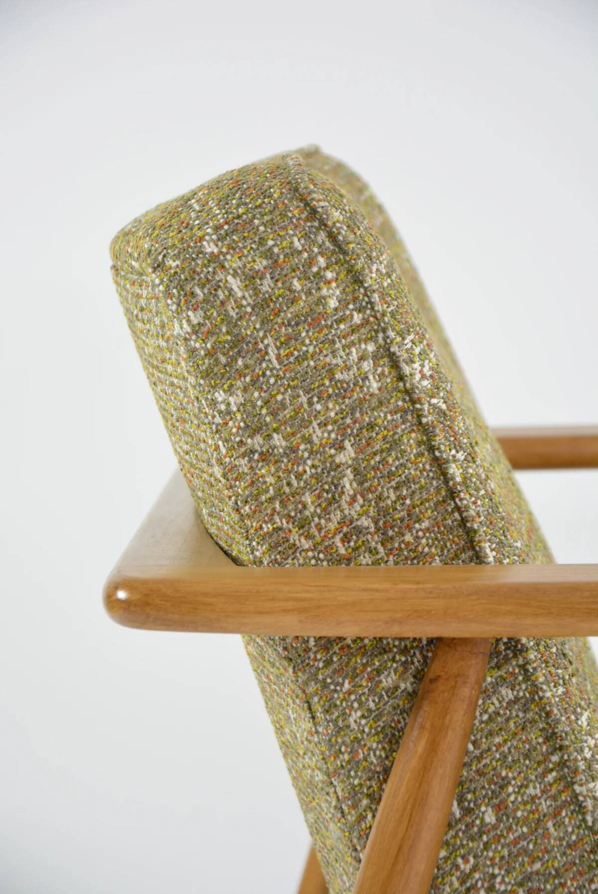 Green mottled Z armchair