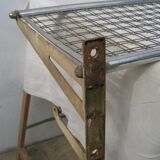 Shelf train luggage rack