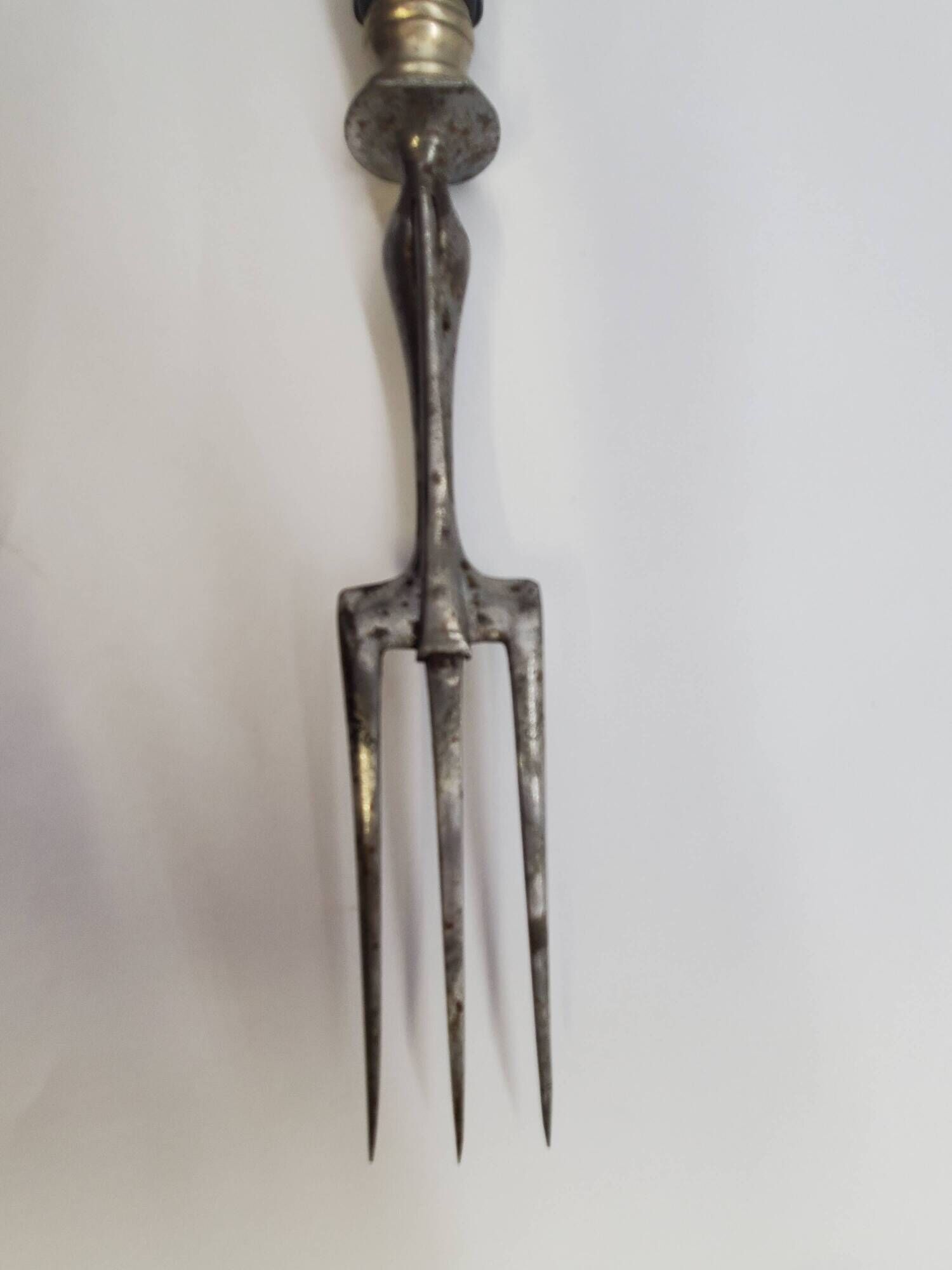Carving fork with wooden handle