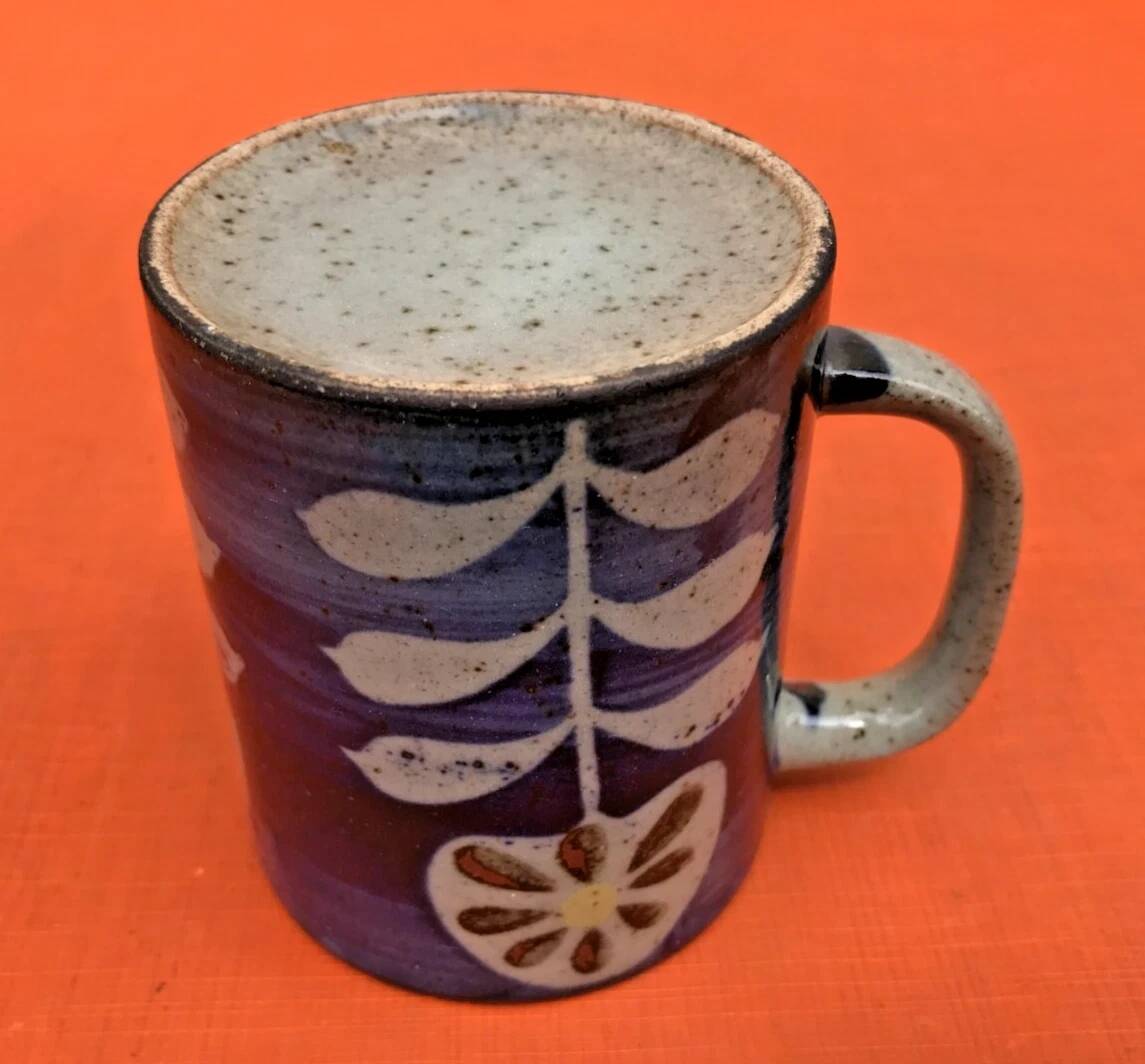 2 Tasses / Mugs   Céramique émaillée Décor floral