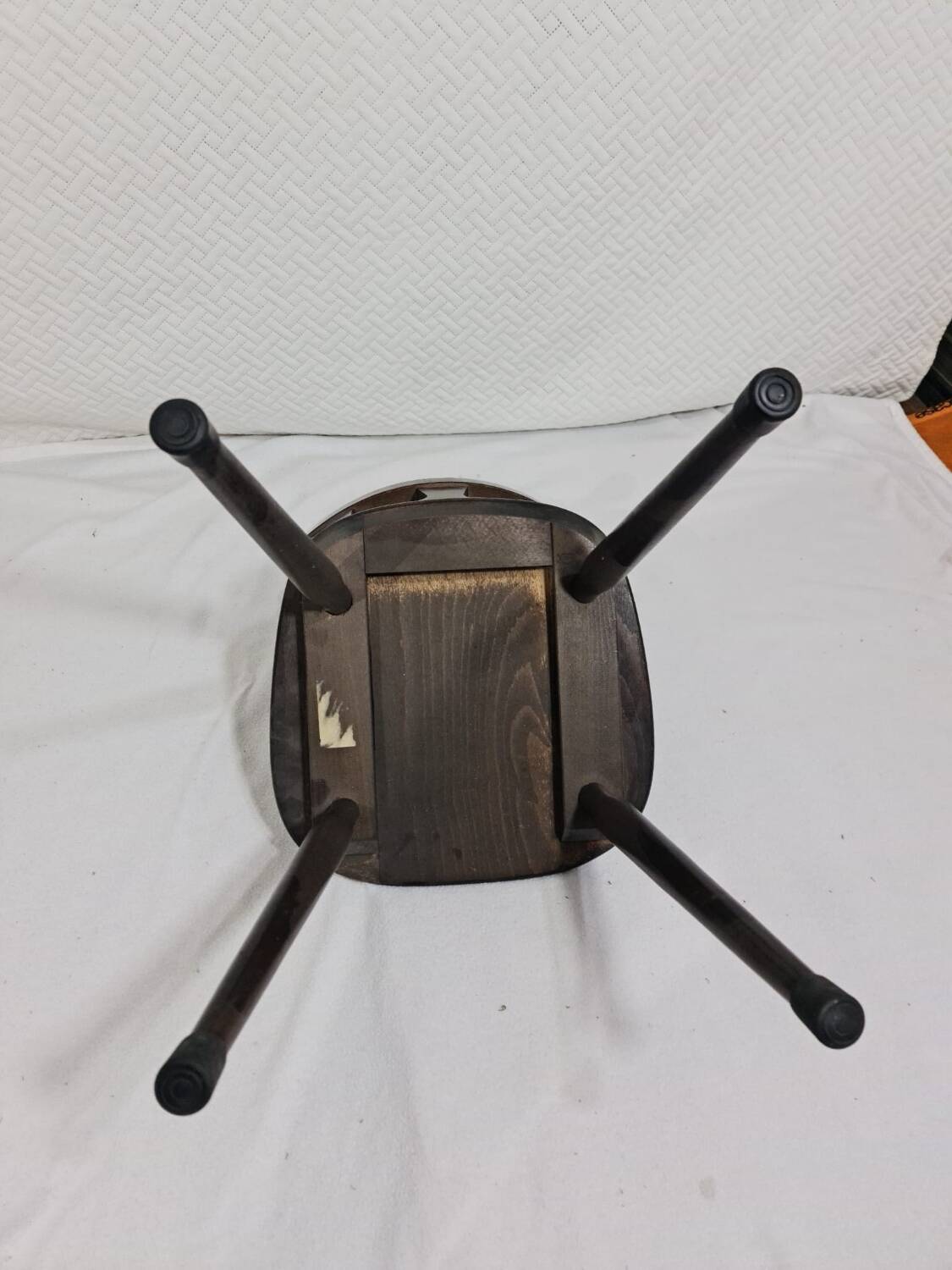 Antique bistro chairs in solid oak wood