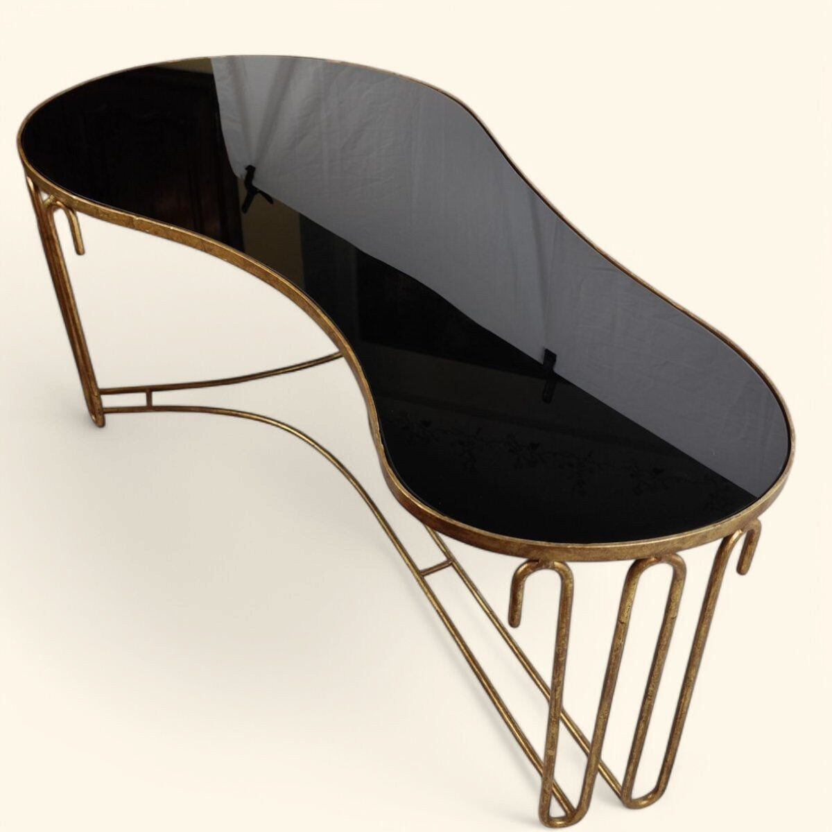 Table Rognon en Métal Doré DLG de Jean Royère