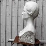 Important white marble bust, signed Léoni, 19th century