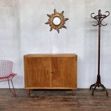 Scandinavian row adjustable shelf