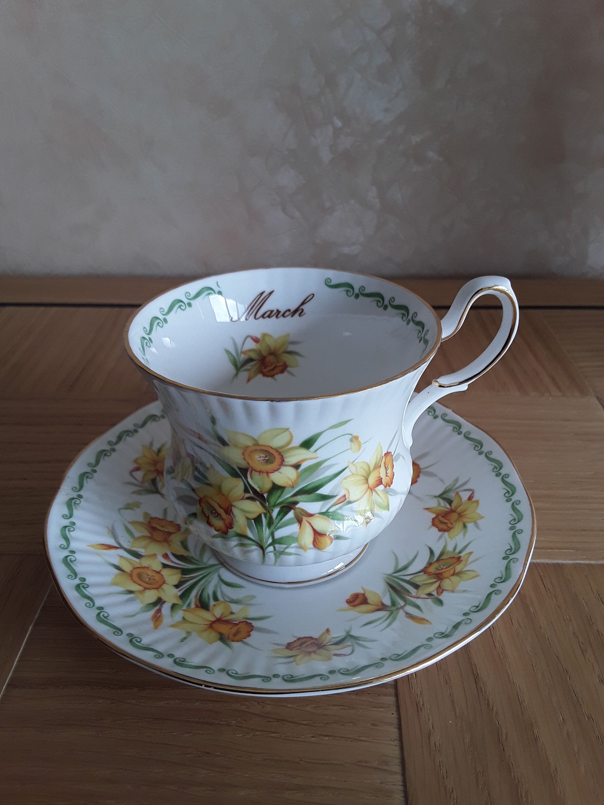 Queen's March Daffodil English porcelain tea cup