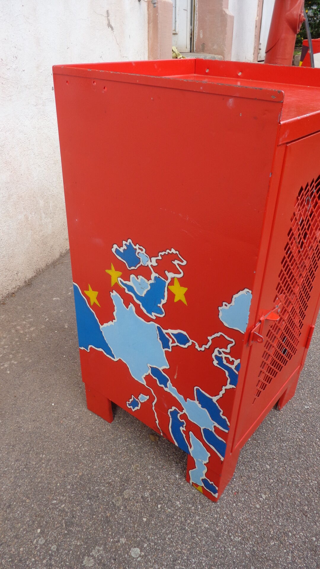 Industrial workshop servant