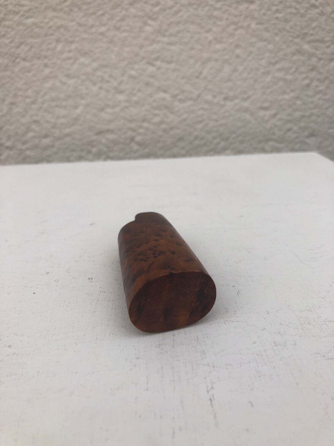 Thuya wood lighter holder