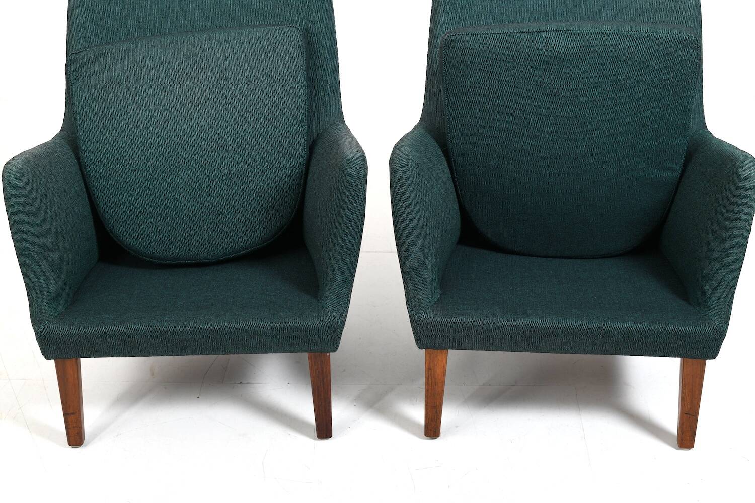 Rare Pair of AV-53 Easychairs by Arne Vodder 1953