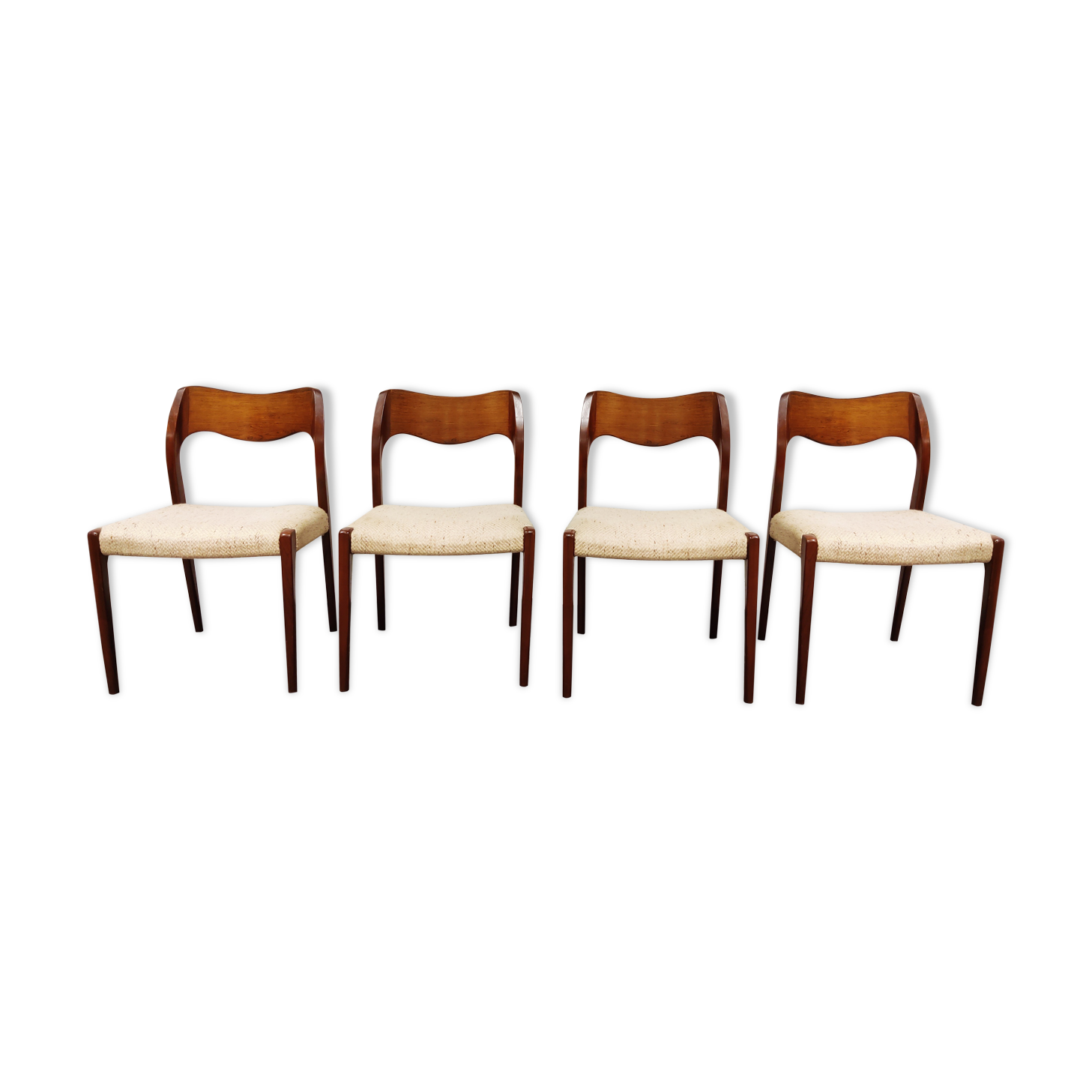 Ensemble de 4 Niels Otto Moller modèle 71 années 1960