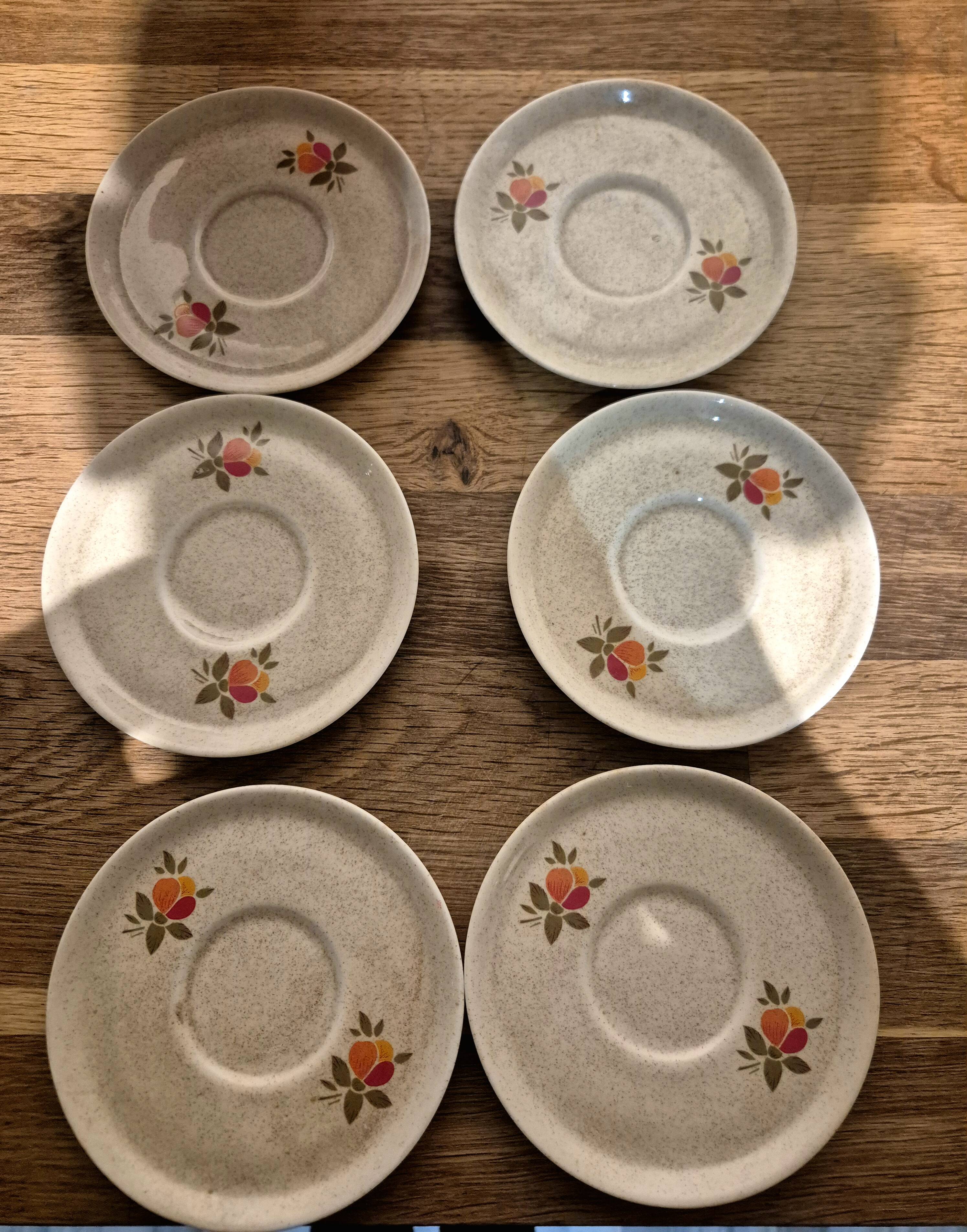 Vintage cups and saucers - set of 6