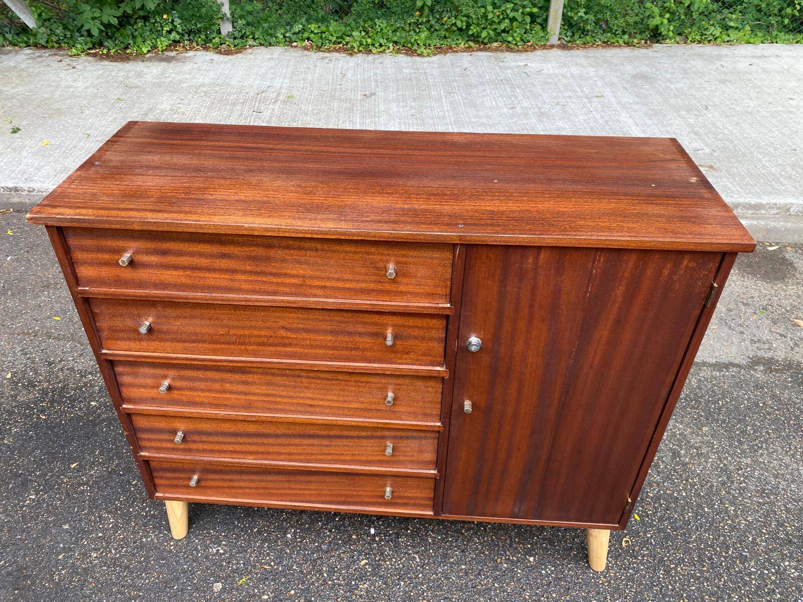 Commode buffet scandinave en acajou des années 50