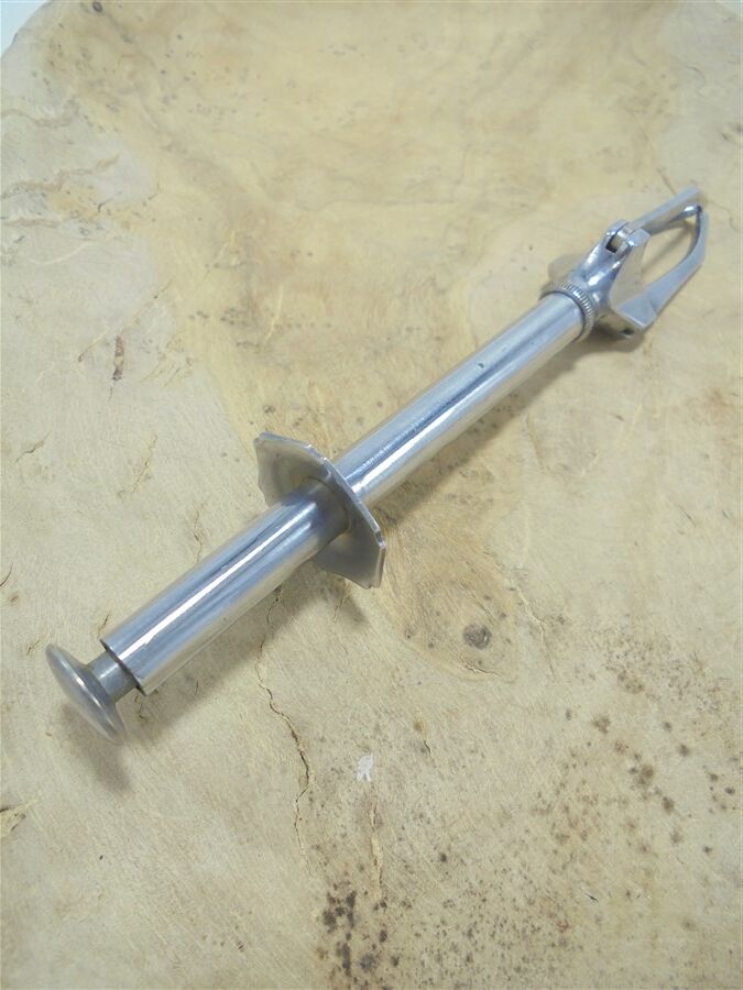 Ice cube pliers