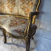 Three-seater canapé in carved wood, upholstery and gilded wood. Around 1900, Louis XV style.