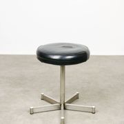 Tabouret pivotant Bauhaus moderniste en chrome, années 1950