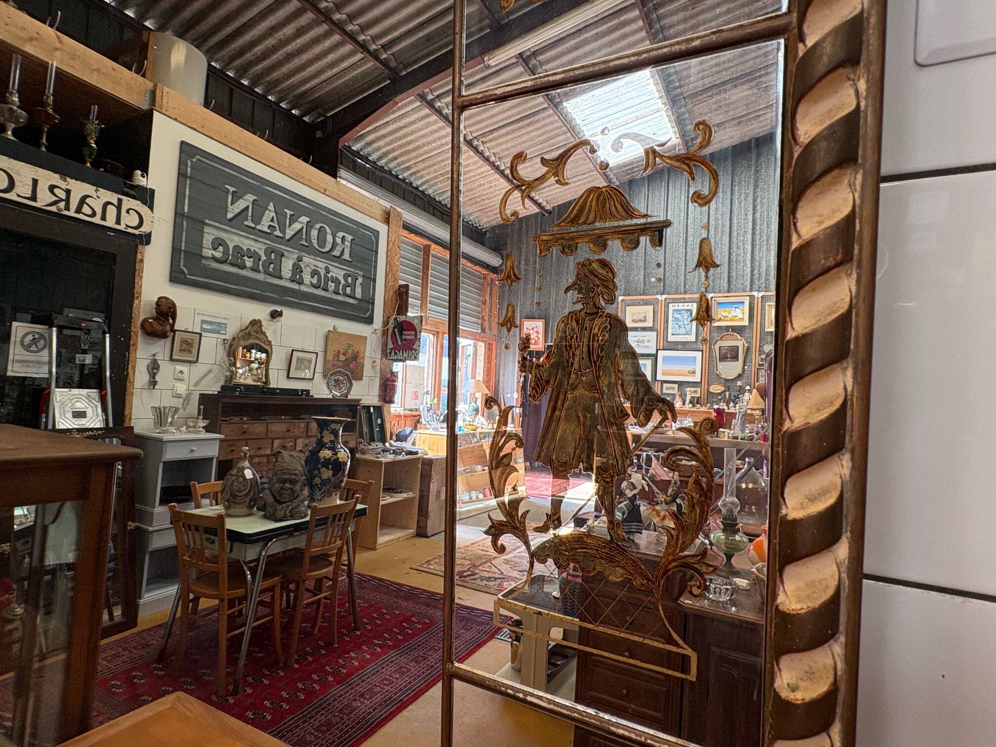 Large antique engraved and gilded wall mirror – Venetian style