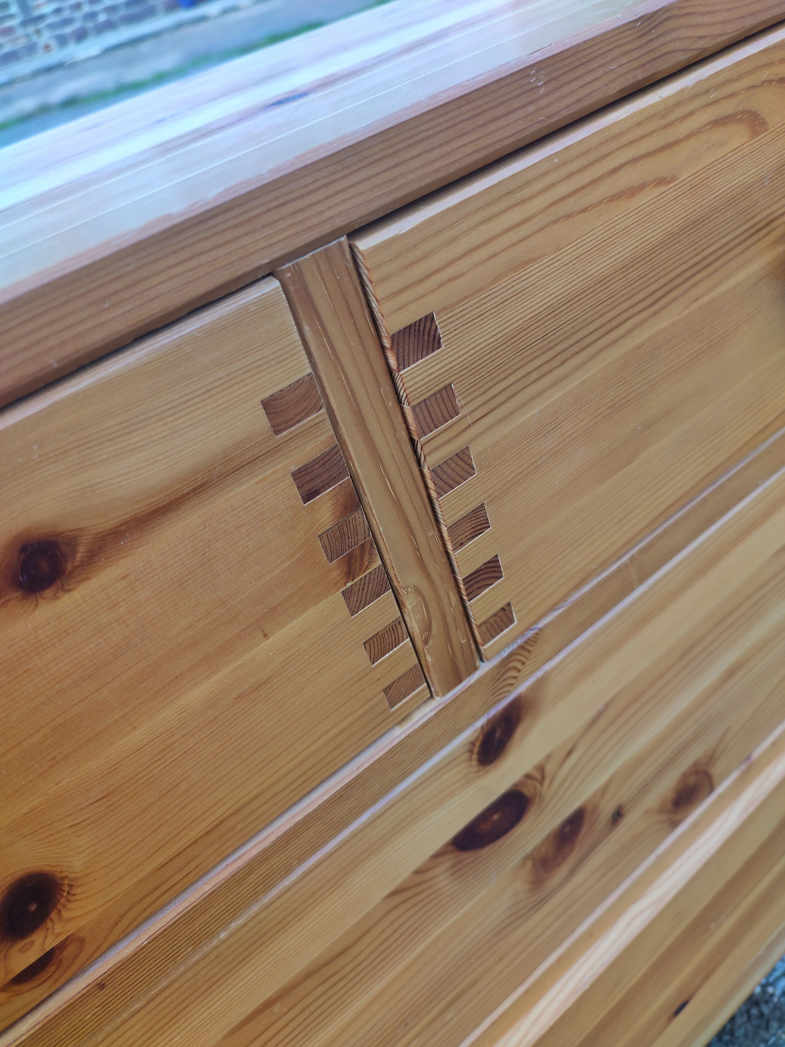 Vintage pine chest of drawers