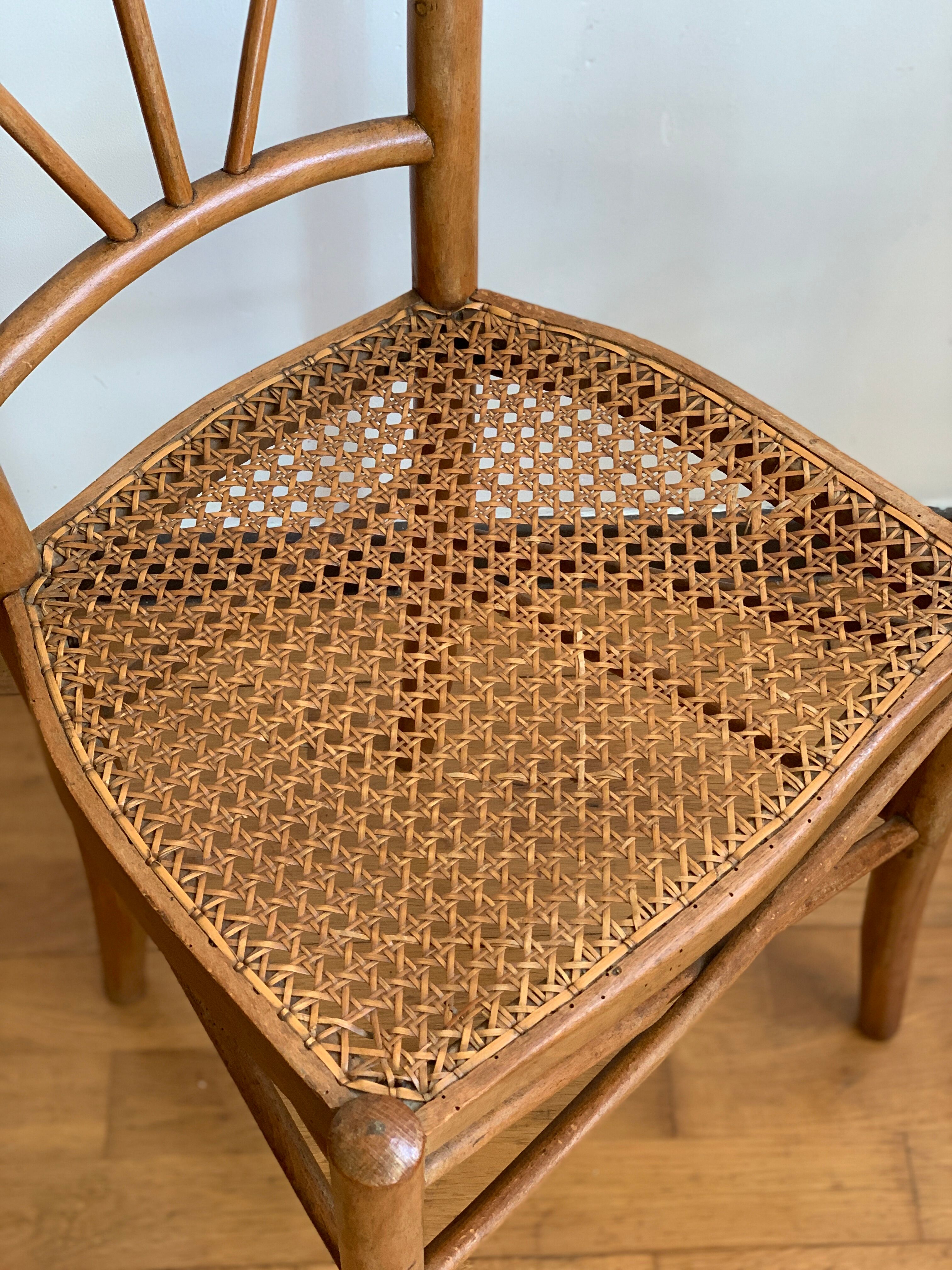 Canned chair