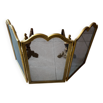 Chenet et porte bûche pour cheminée doré en fer forgé avec grille