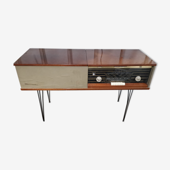Wooden cabinet with radio and record player