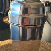Art Deco Shaker (1939-1959) in silver-plated metal