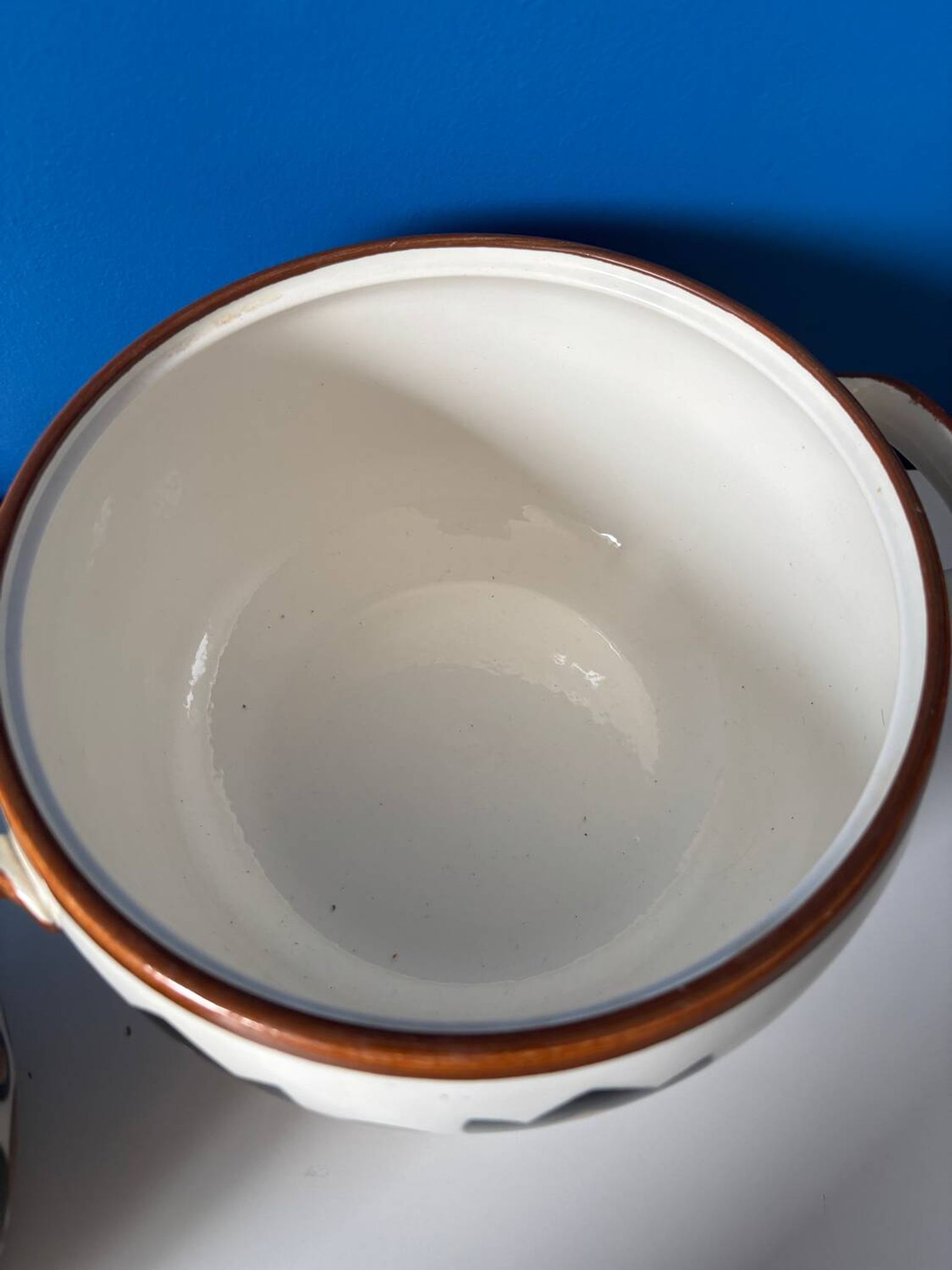 Set of Boch La Louvière salad bowls and dishes, Kimono model, 1970