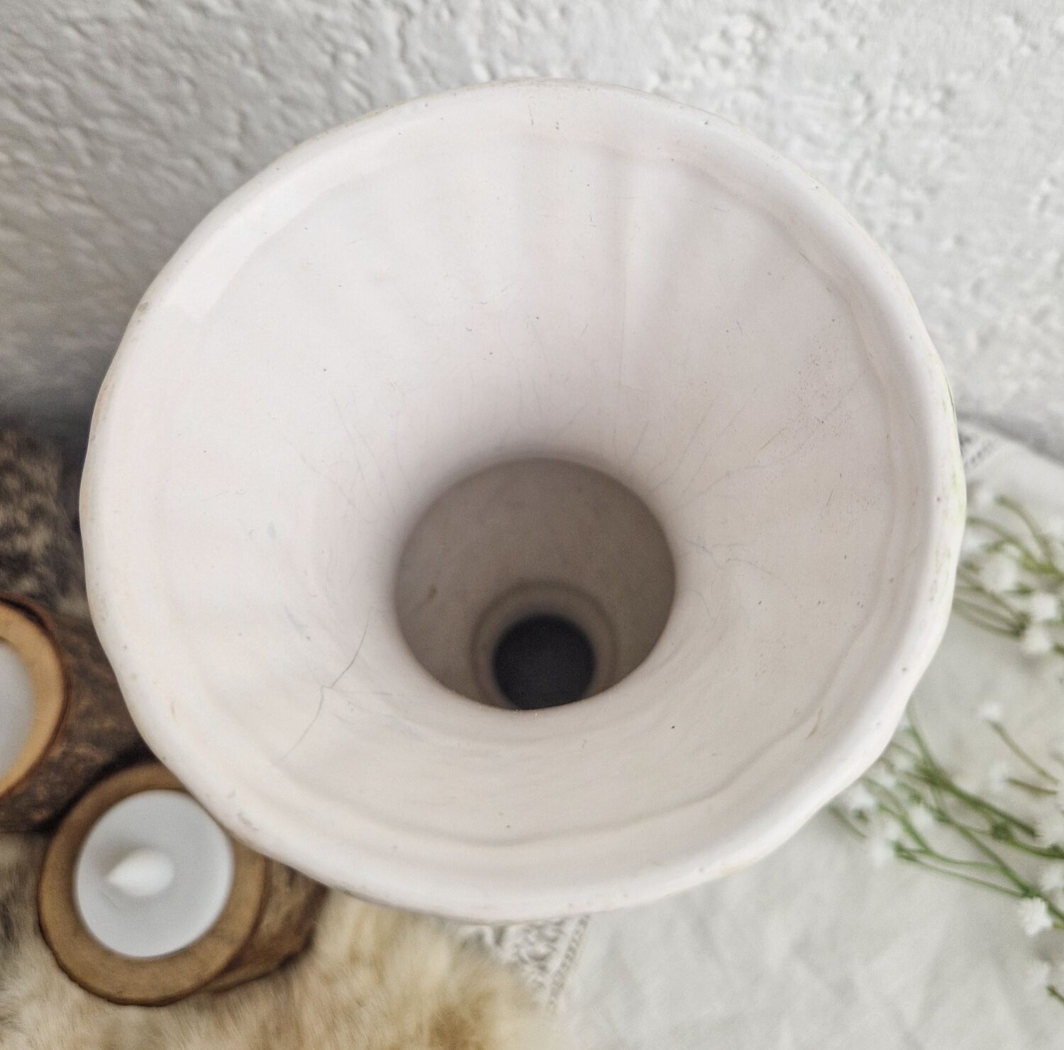 Medici style vase in vintage white ceramic