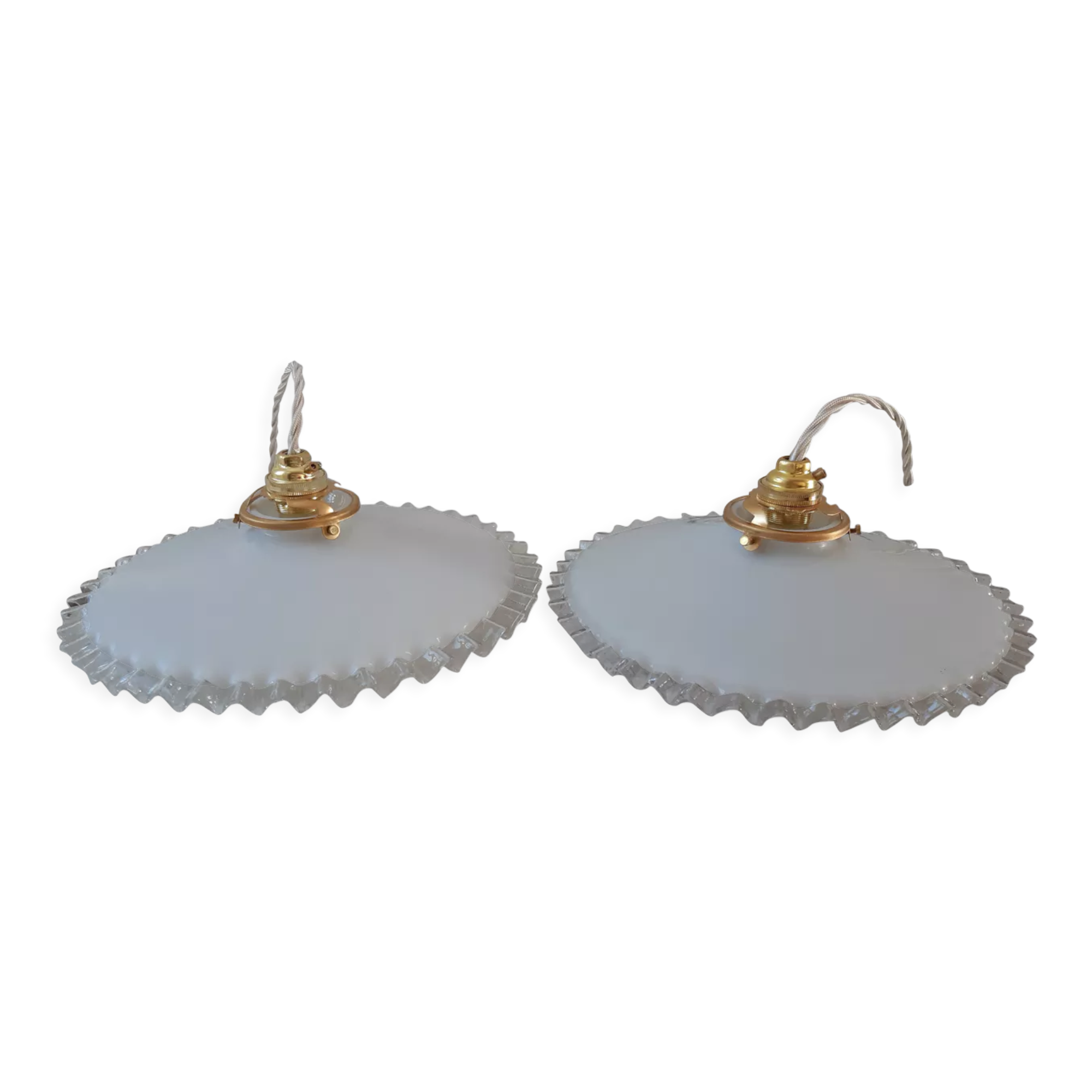 Pair of serrated opaline suspensions 40-50s