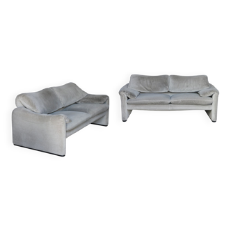 Pair of Maralunga 2 seater sofas by Vico Magistretti for Cassina