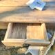 Grande table de ferme rénovée