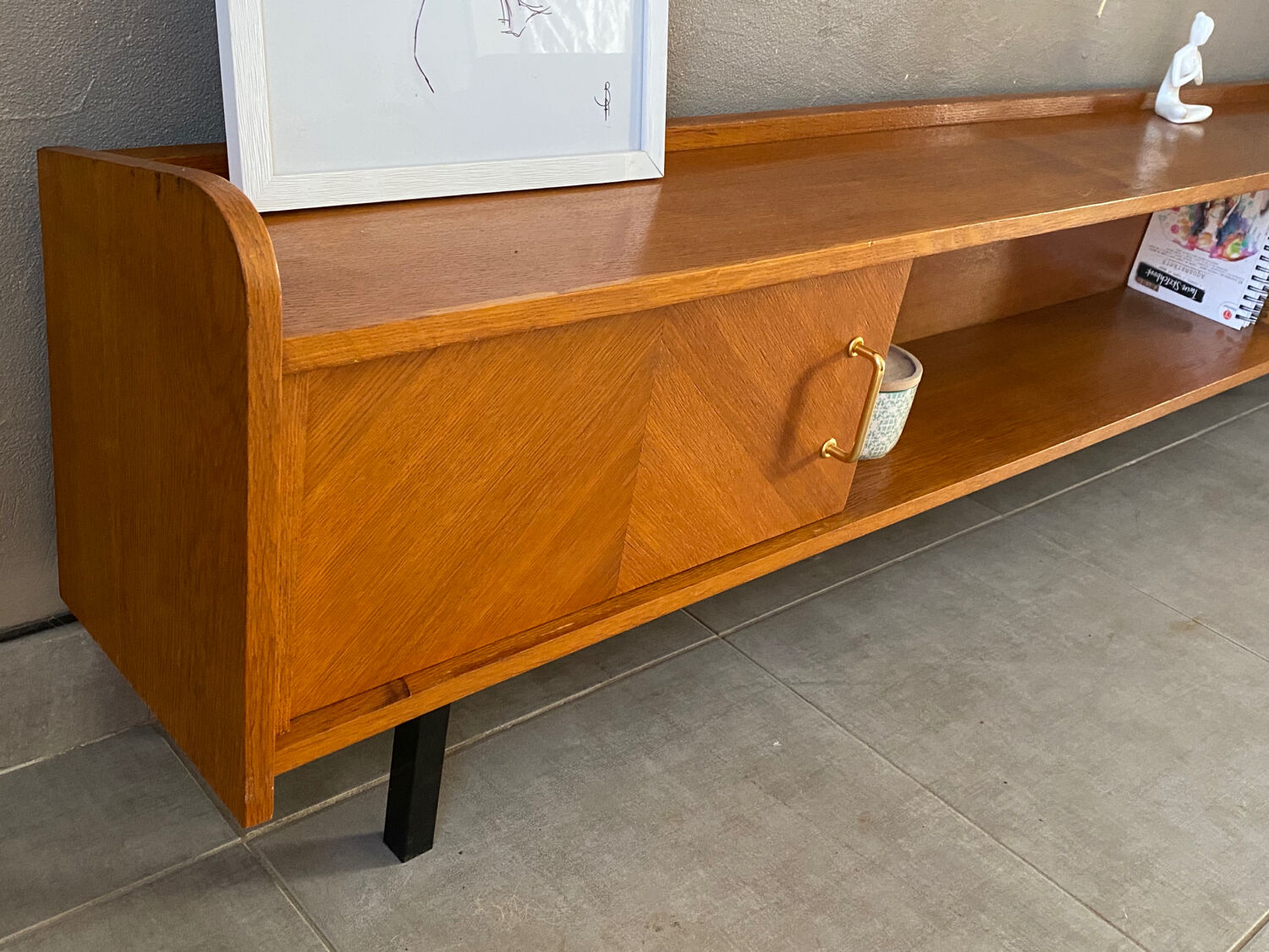 Vintage sideboard (shallow)