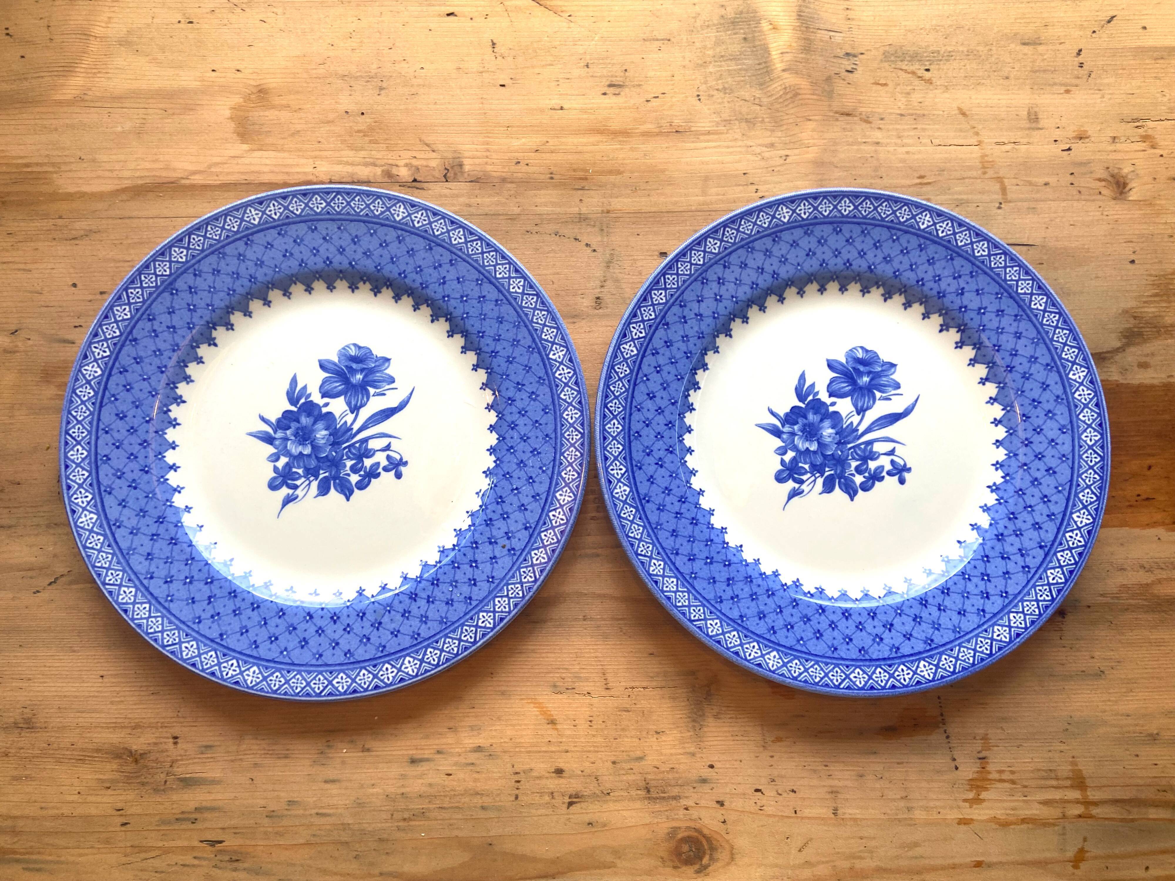 Lot de 12 assiettes porcelaine anglaise churchill