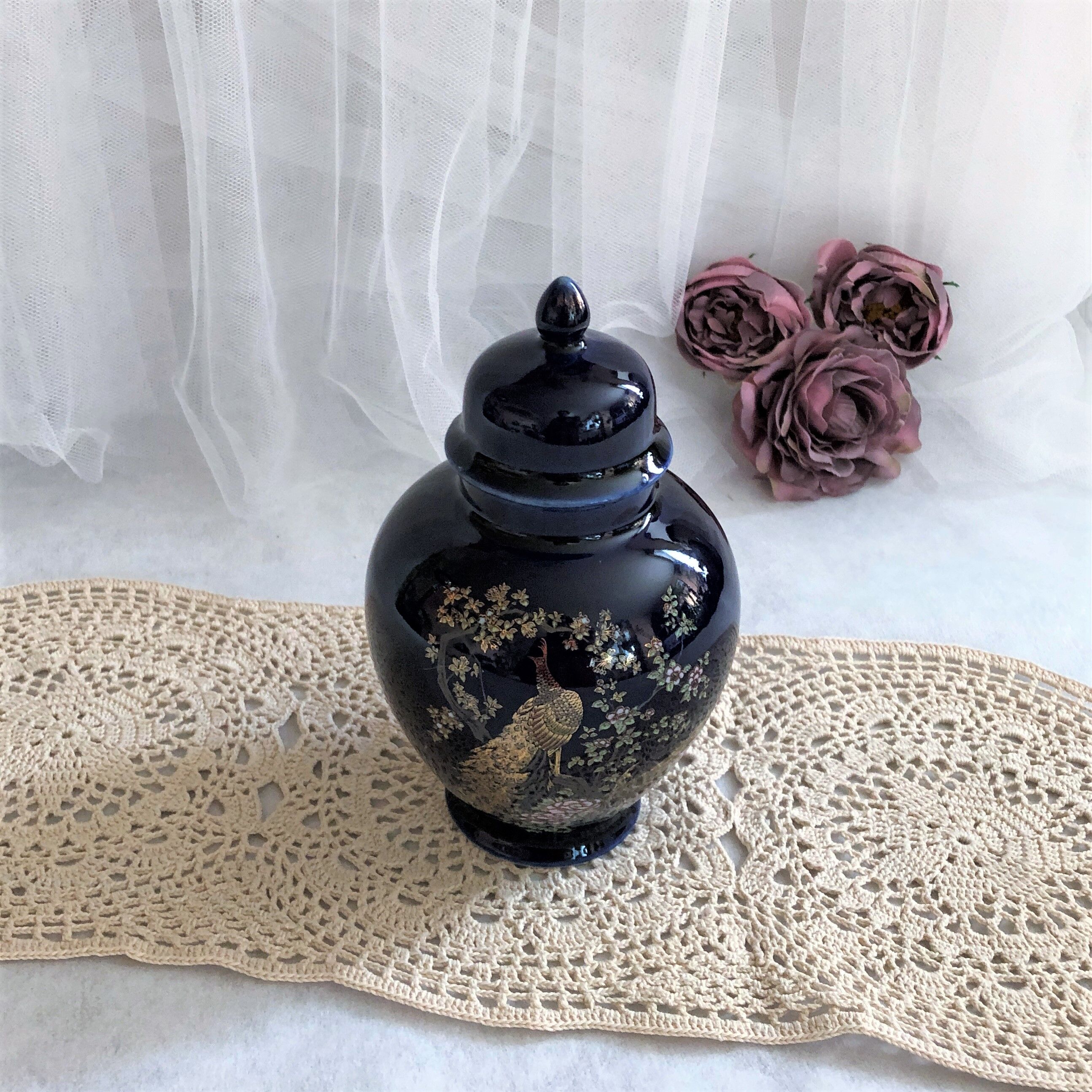 Potiche cobalt blue porcelain lid jar decorated with peacocks