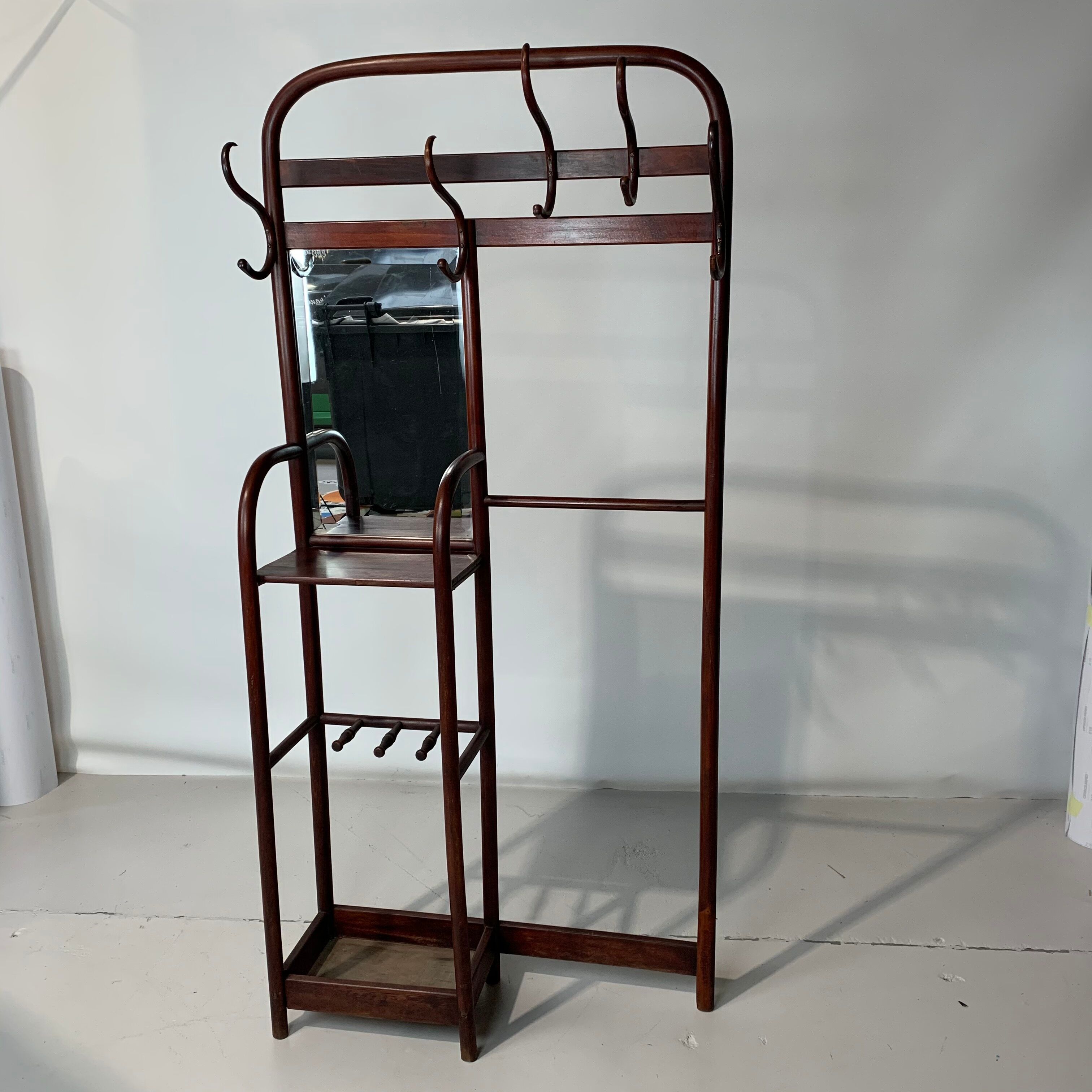 Thonet coat rack no.8