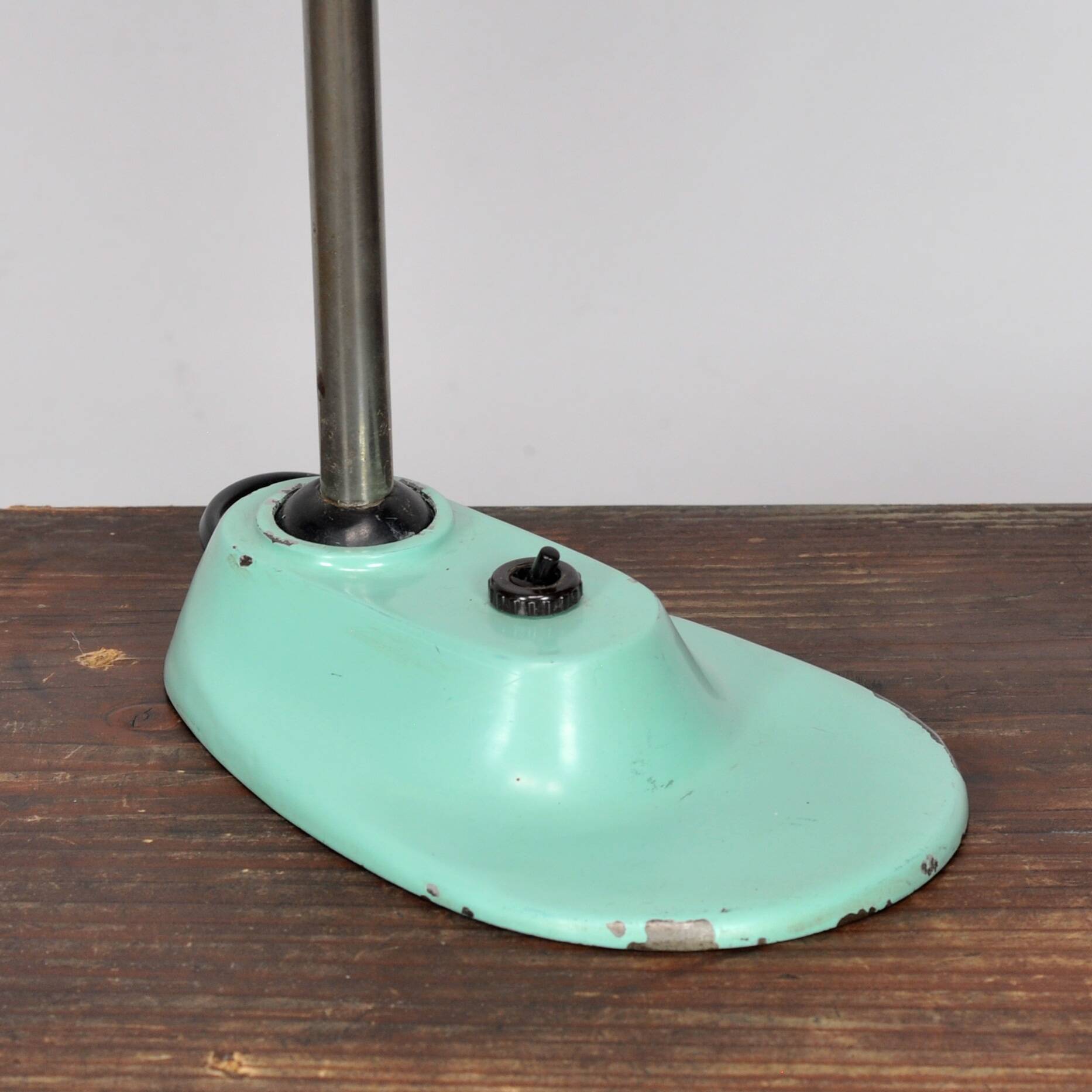 Vintage desk lamp in Art Deco / Streamline Moderne style (approx. 1940–1955)
