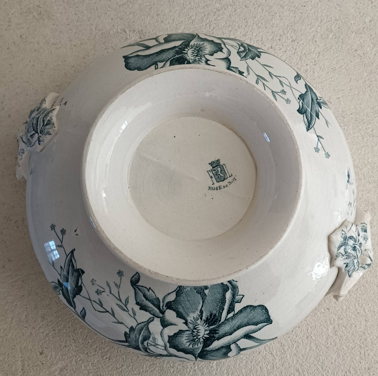 Lyon iron earth soup tureen