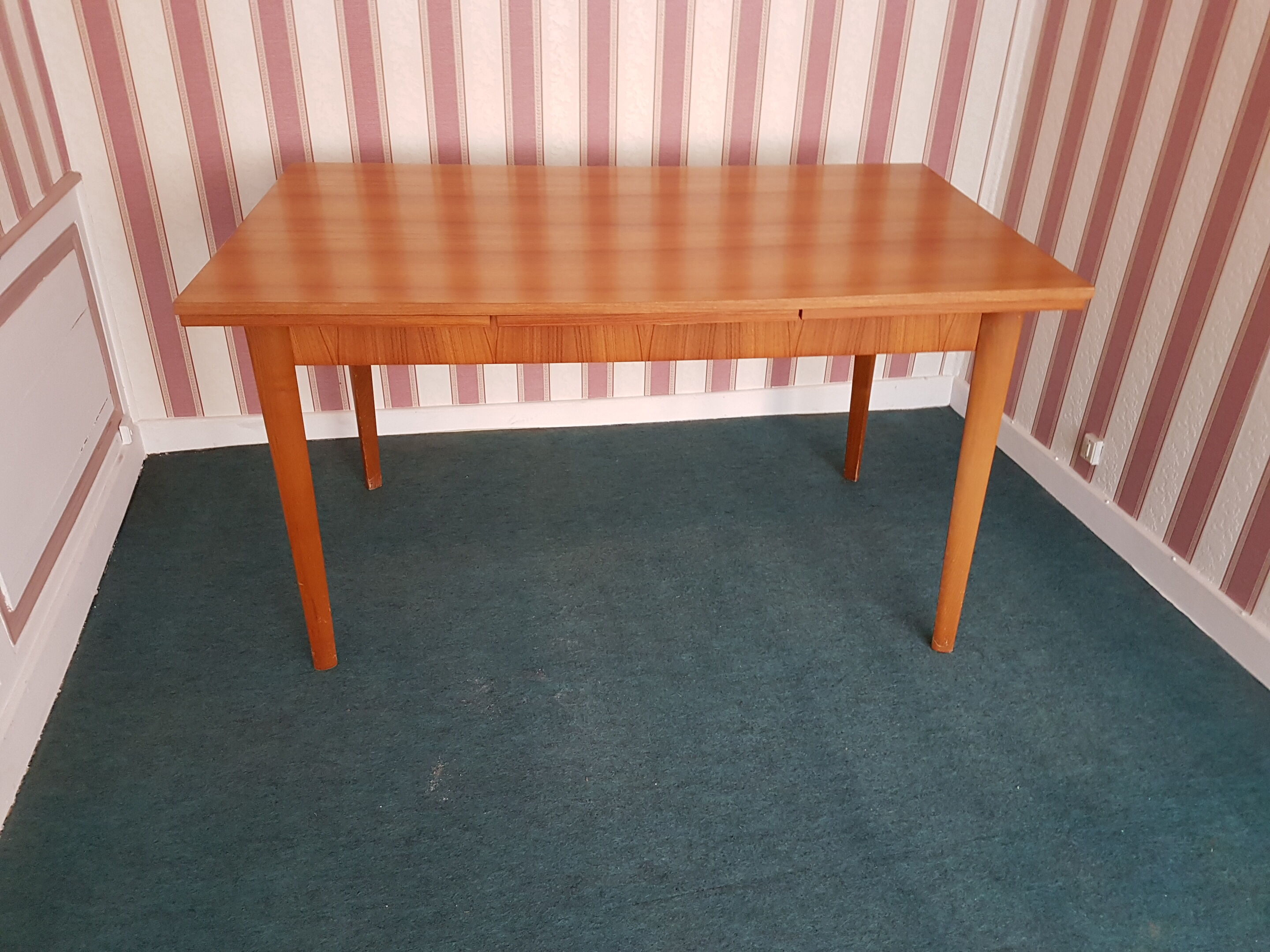 Extendable Scandinavian Teak Table