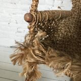 Chair to hang rope