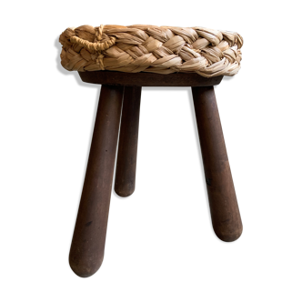 Tabouret en osier tressé et bois